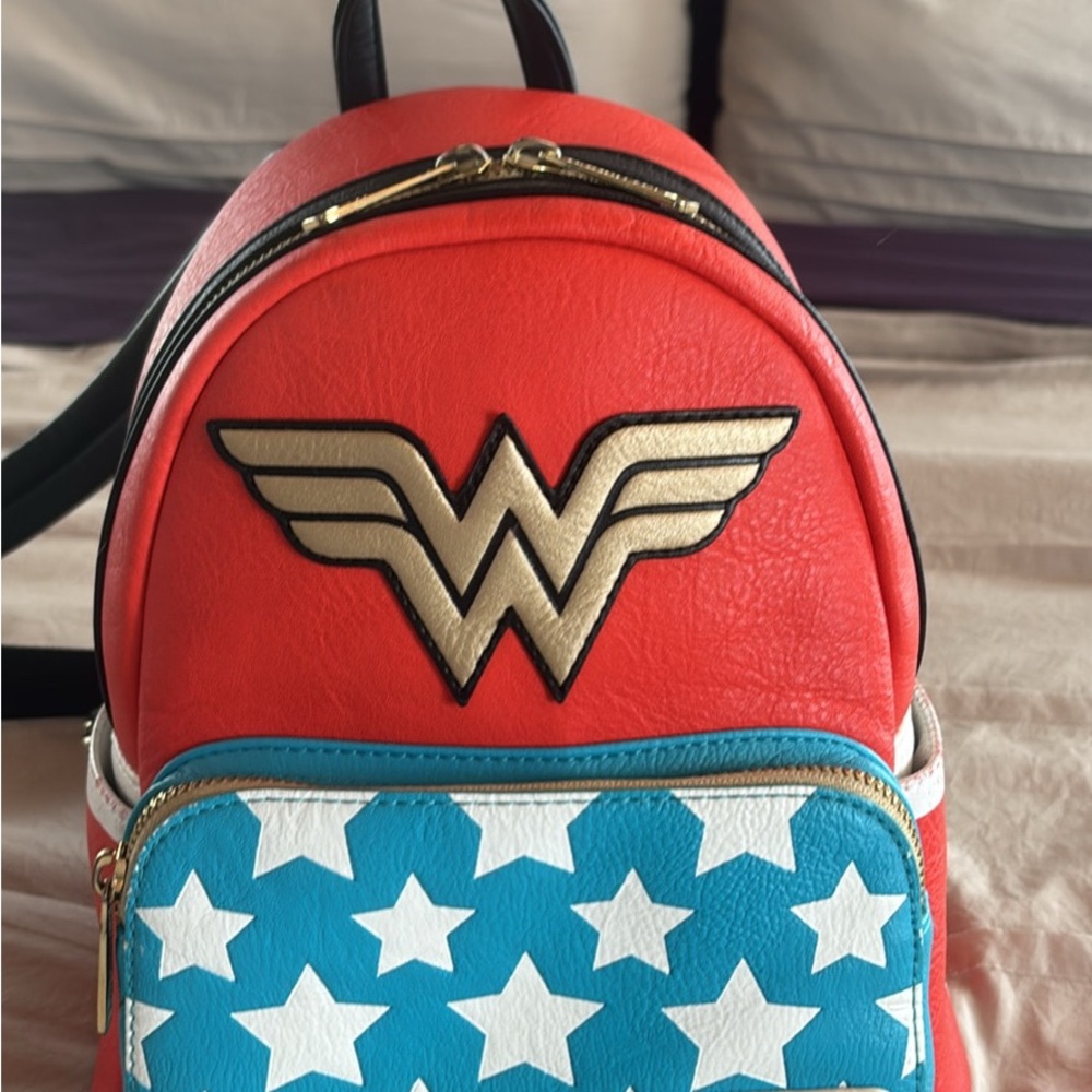 Loungefly DC Wonder Woman Mini Backpack
